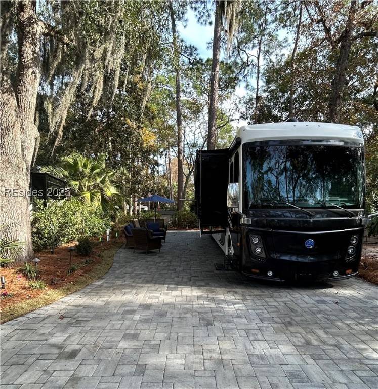 Hilton Head Island, SC 29928,133 Arrow Rd., #204
