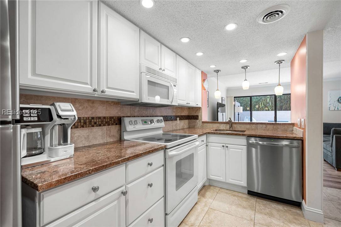 Hilton Head Island, SC 29928,11 Tanglewood DR #2