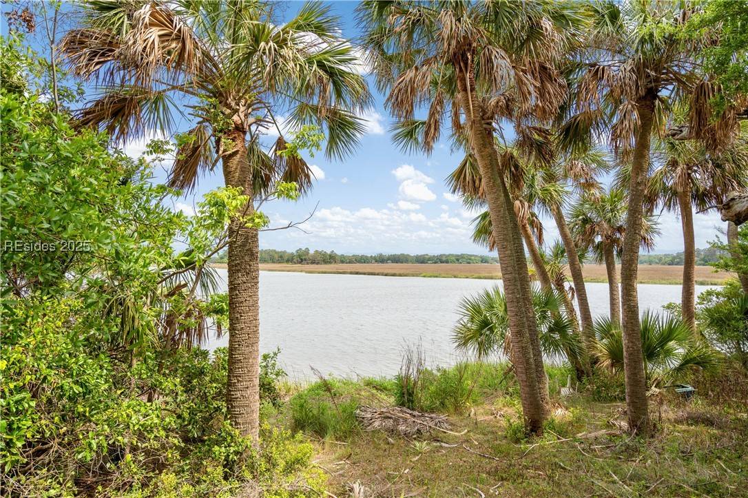 Saint Helena Island, SC 29920,54 Bud Miley DR