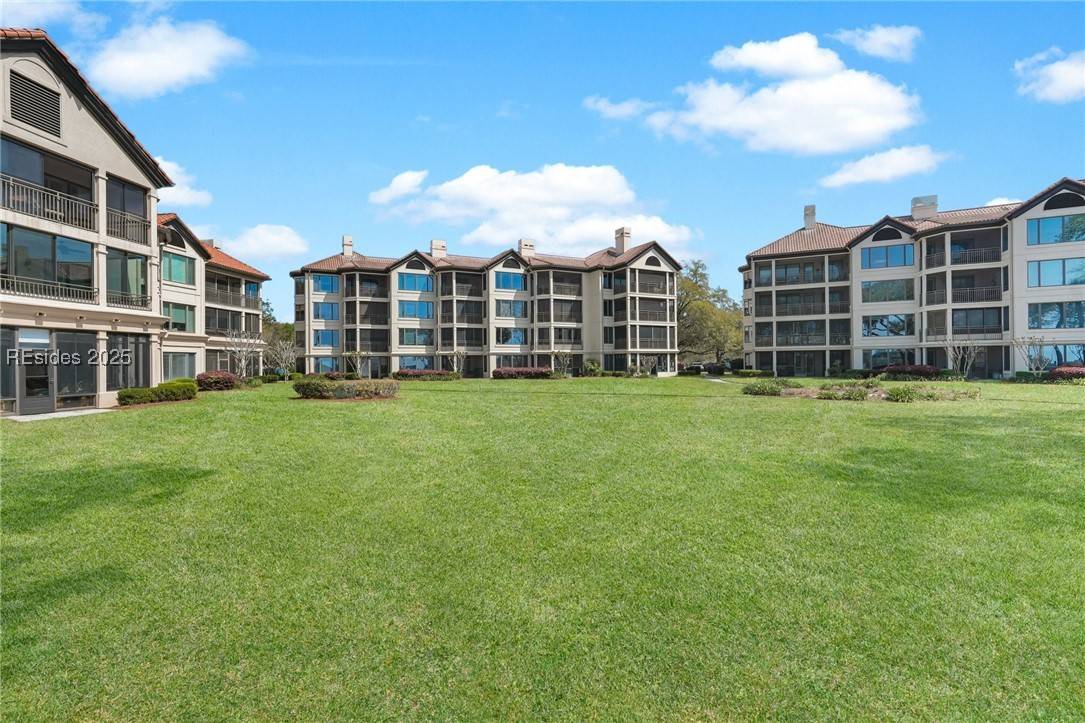 Hilton Head Island, SC 29926,6 Village North DR #28