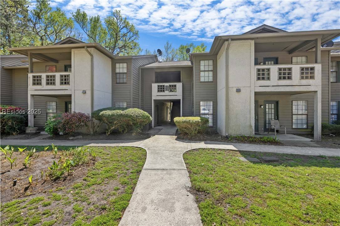 Hilton Head Island, SC 29926,30 Mathews DR #106