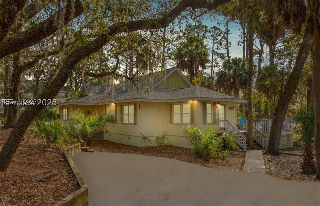 Fripp Island, SC 29920,838 Fiddlers Ridge RD