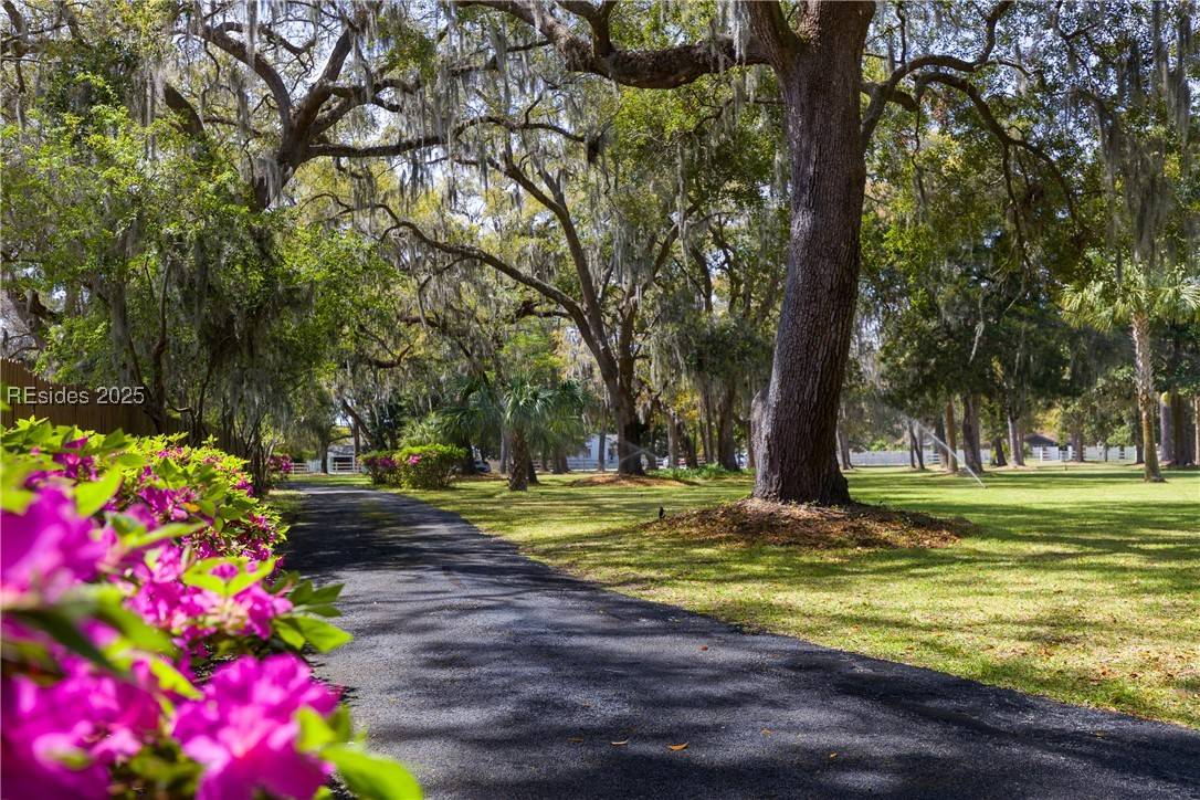 Beaufort, SC 29906,745 Broad River BLVD