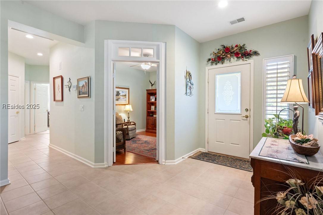 Bluffton, SC 29909,221 Hampton CIR