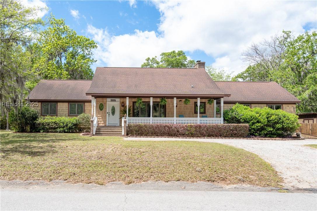 Port Royal, SC 29935,1806 Courtland ST