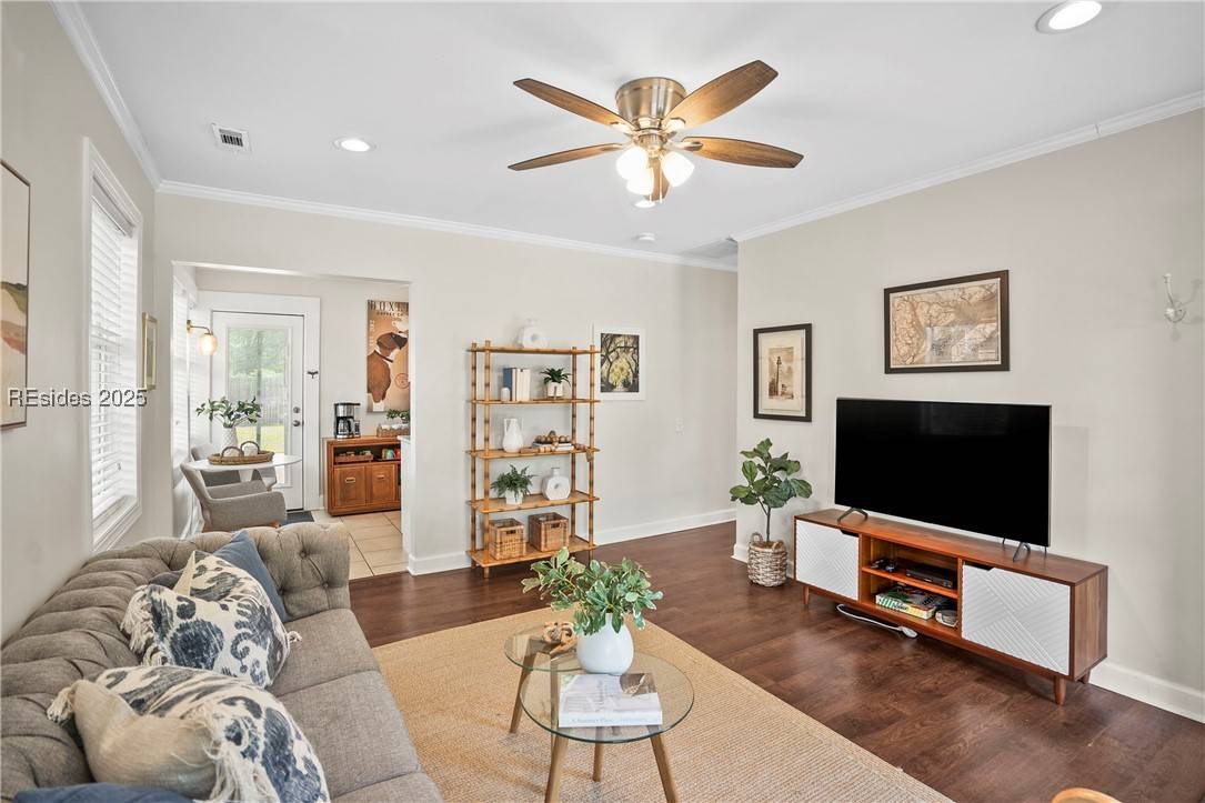 Port Royal, SC 29935,1722 Drayton DR