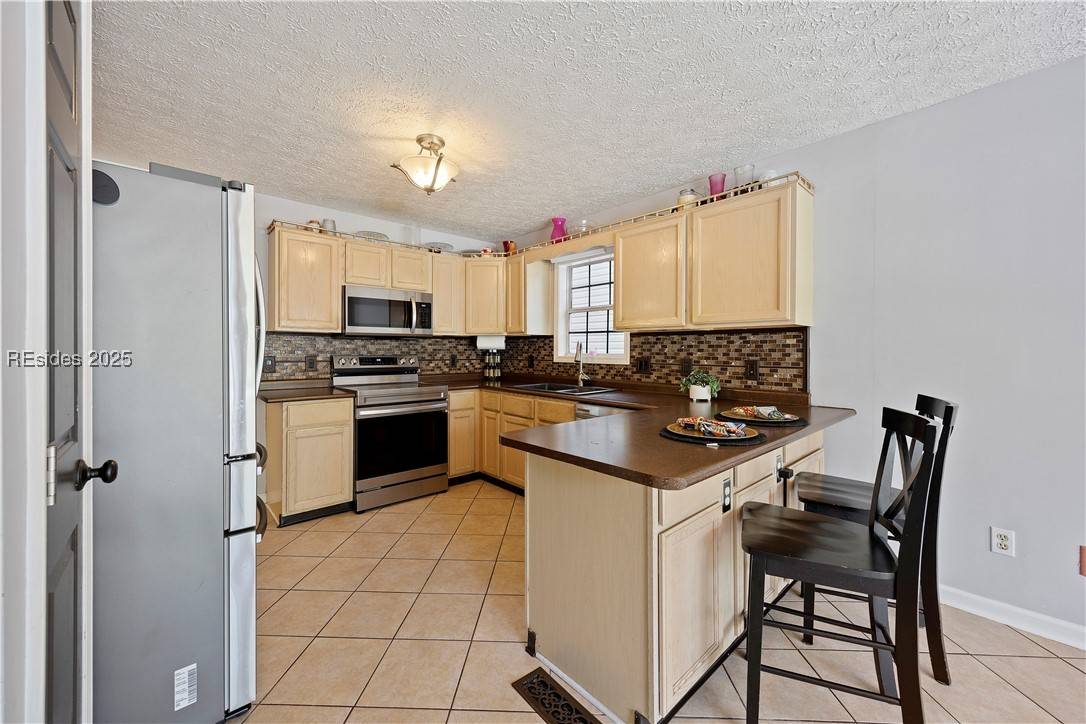 Bluffton, SC 29910,18 Lake View CT