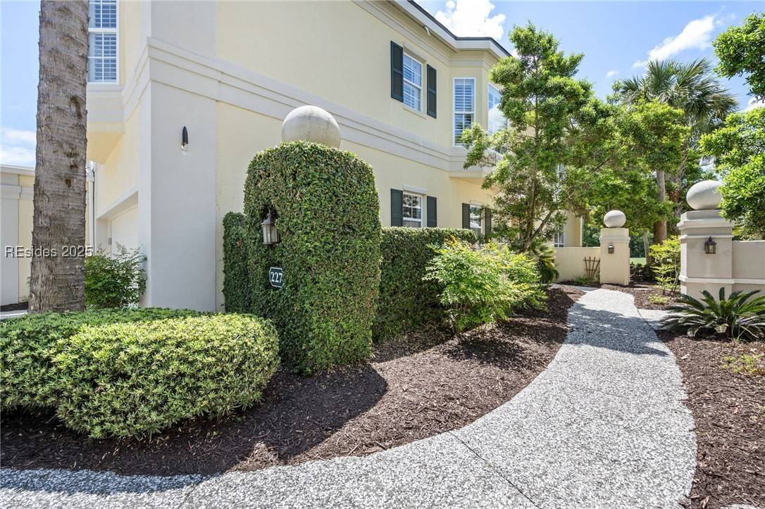Hilton Head Island, SC 29926,227 Berwick DR #227