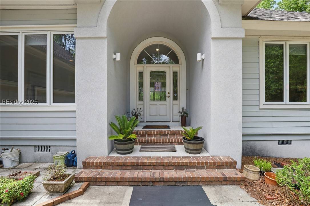 Hilton Head Island, SC 29926,10 Timber LN