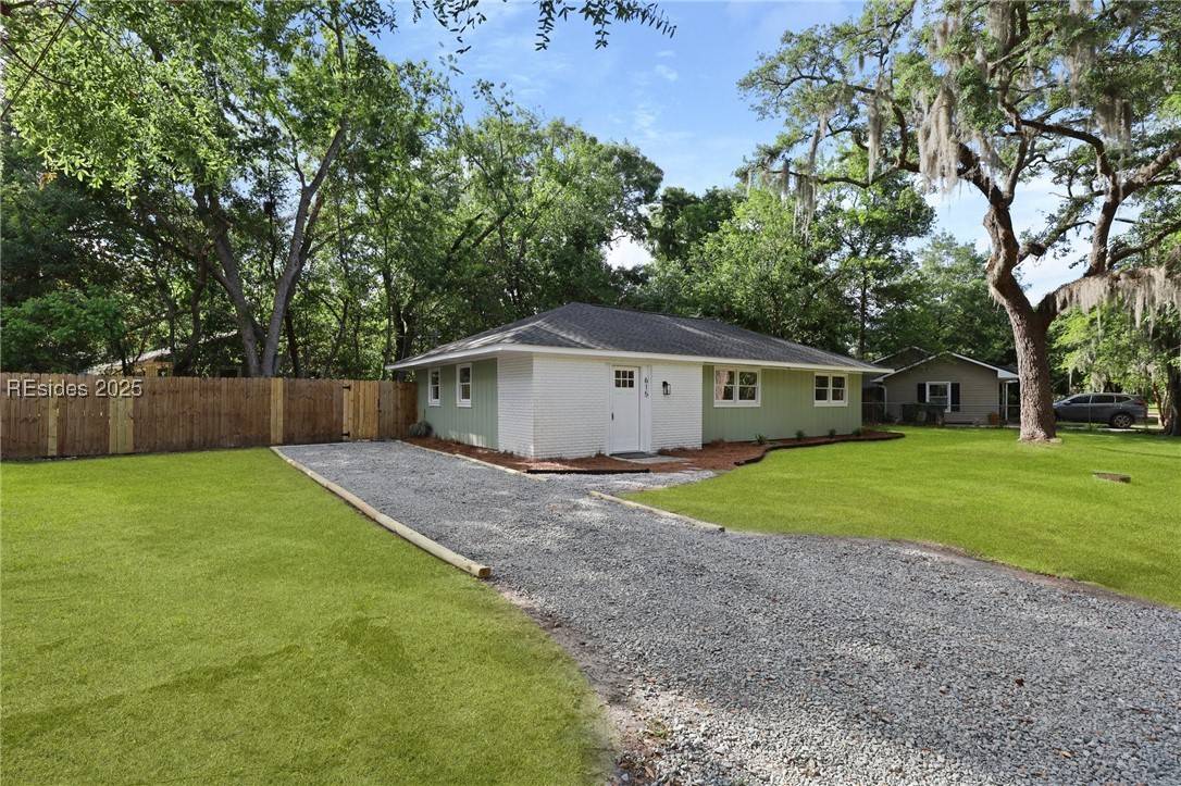 Beaufort, SC 29902,615 Linton LN