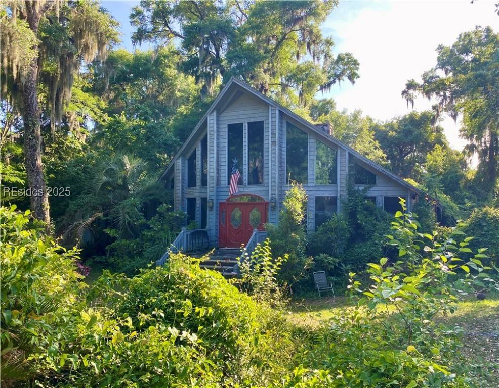 Beaufort, SC 29902,205 Stuart Town RD