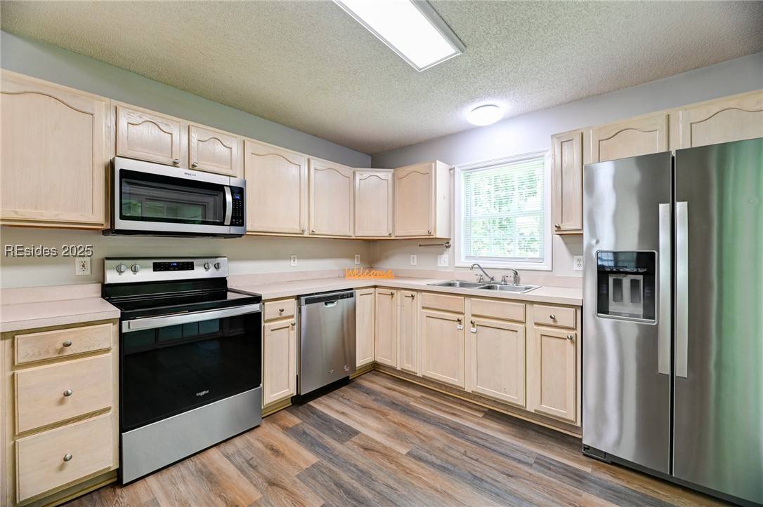 Bluffton, SC 29910,16 Wellington Dr