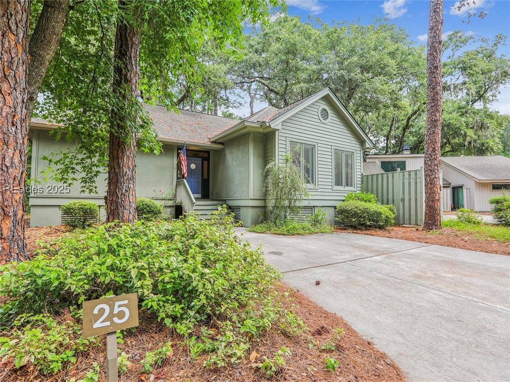 Hilton Head Island, SC 29928,25 Wildwood RD