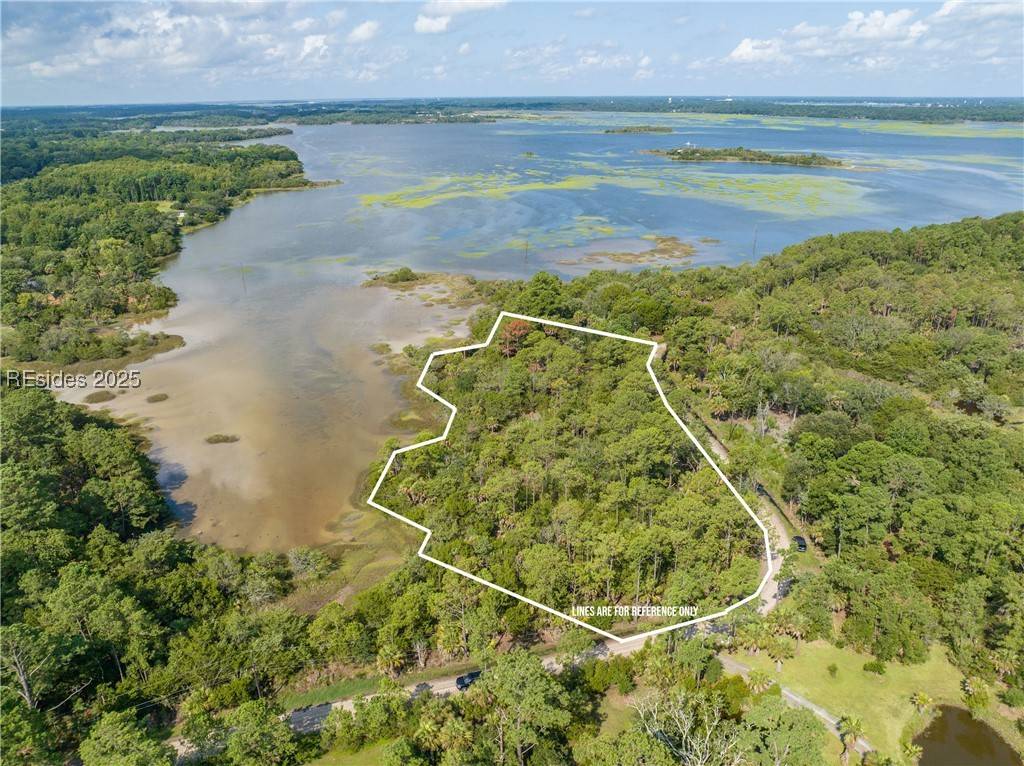 Saint Helena Island, SC 29920,27 Ashton DR