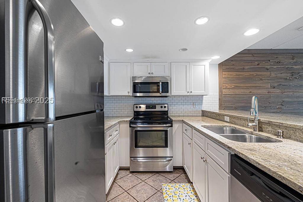 Hilton Head Island, SC 29928,100 Helmsman Way #311