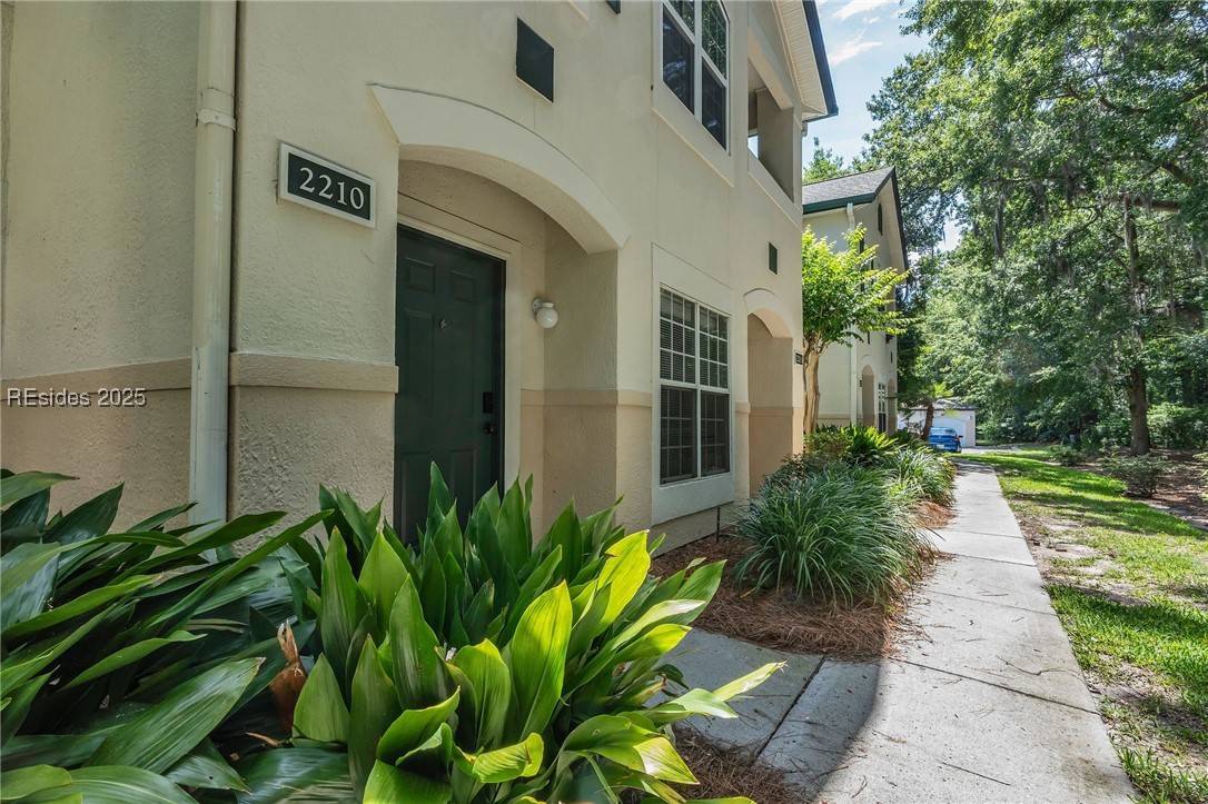Bluffton, SC 29910,897 Fording Island Road RD #2210