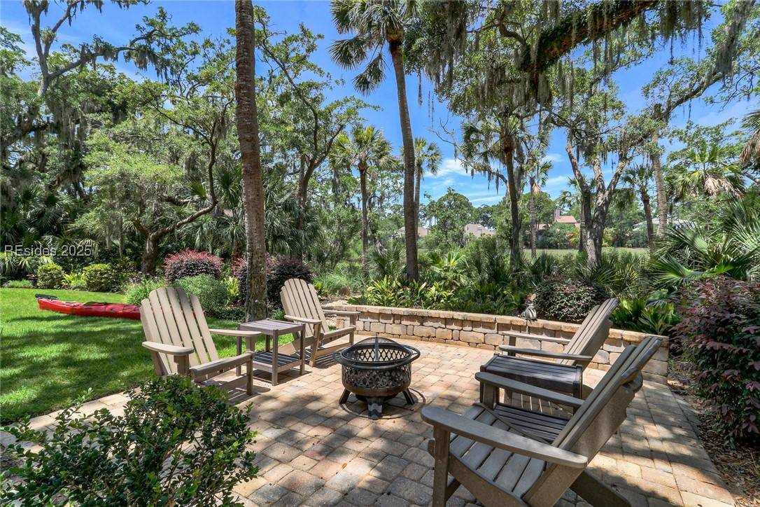 Hilton Head Island, SC 29926,5 Bayley Point LN