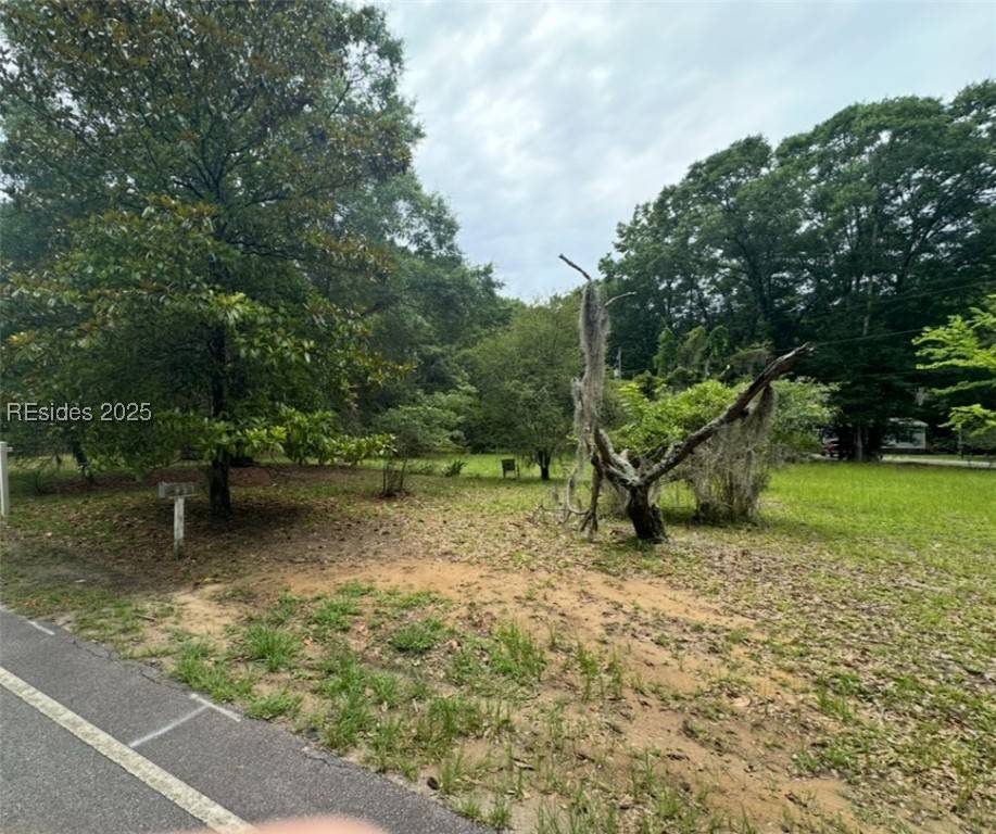 Beaufort, SC 29907,239 Little Capers RD