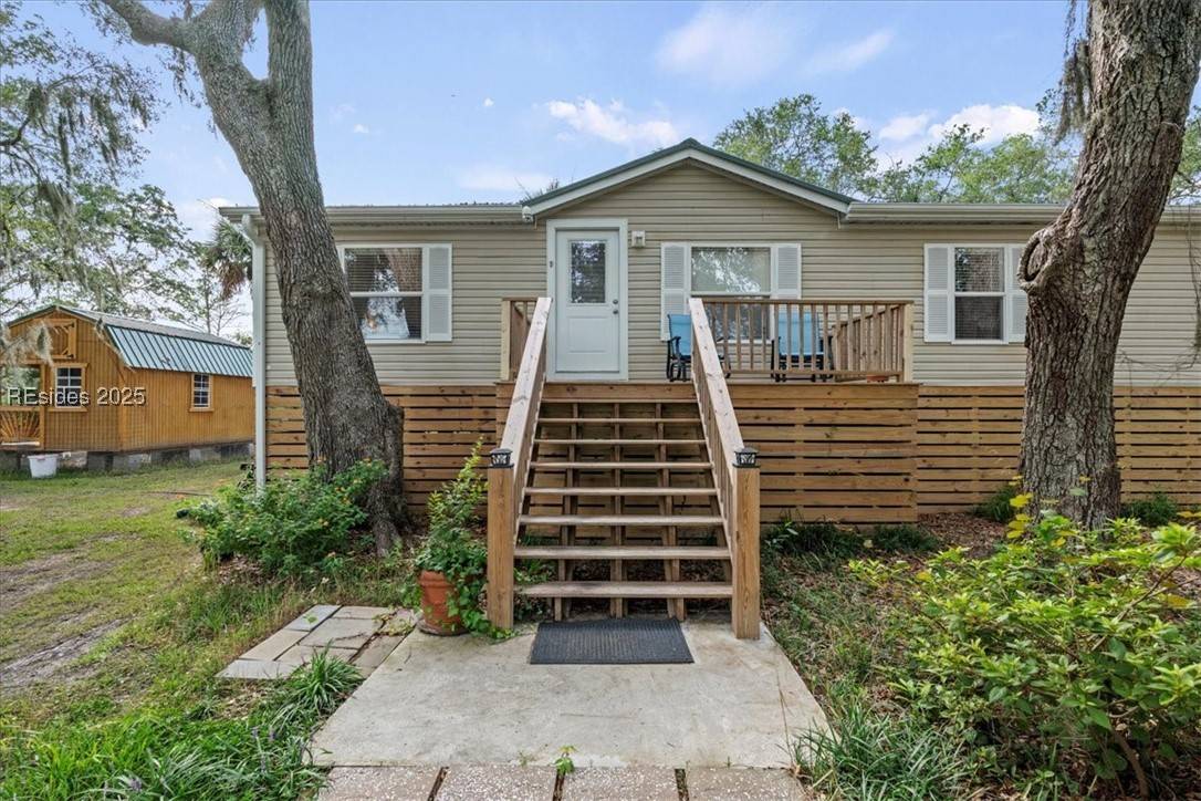 Saint Helena Island, SC 29920,4 View Point CIR