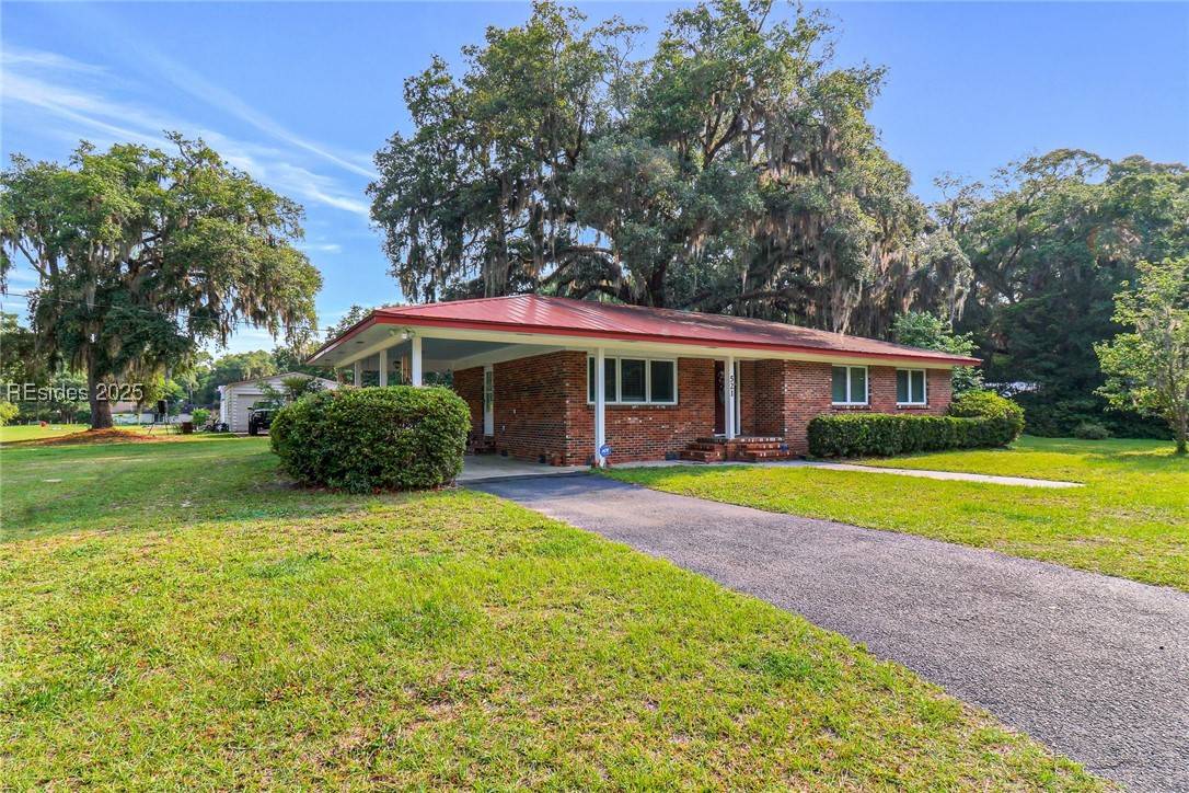 Bluffton, SC 29910,521 May River RD
