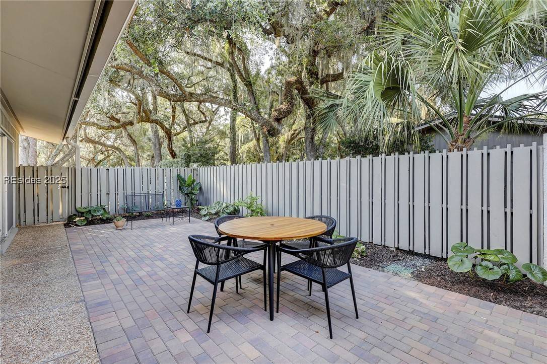 Hilton Head Island, SC 29928,212 Greenwood DR #320