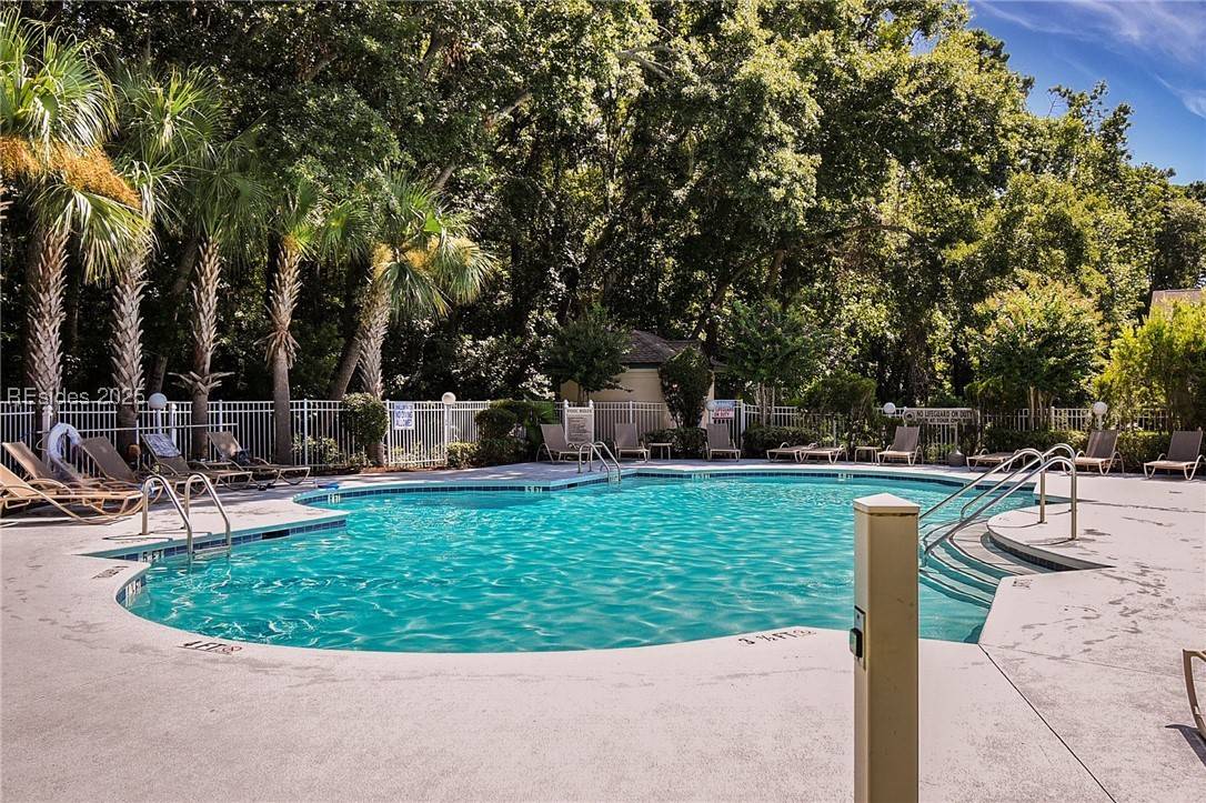 Bluffton, SC 29910,897 Fording Island RD #402