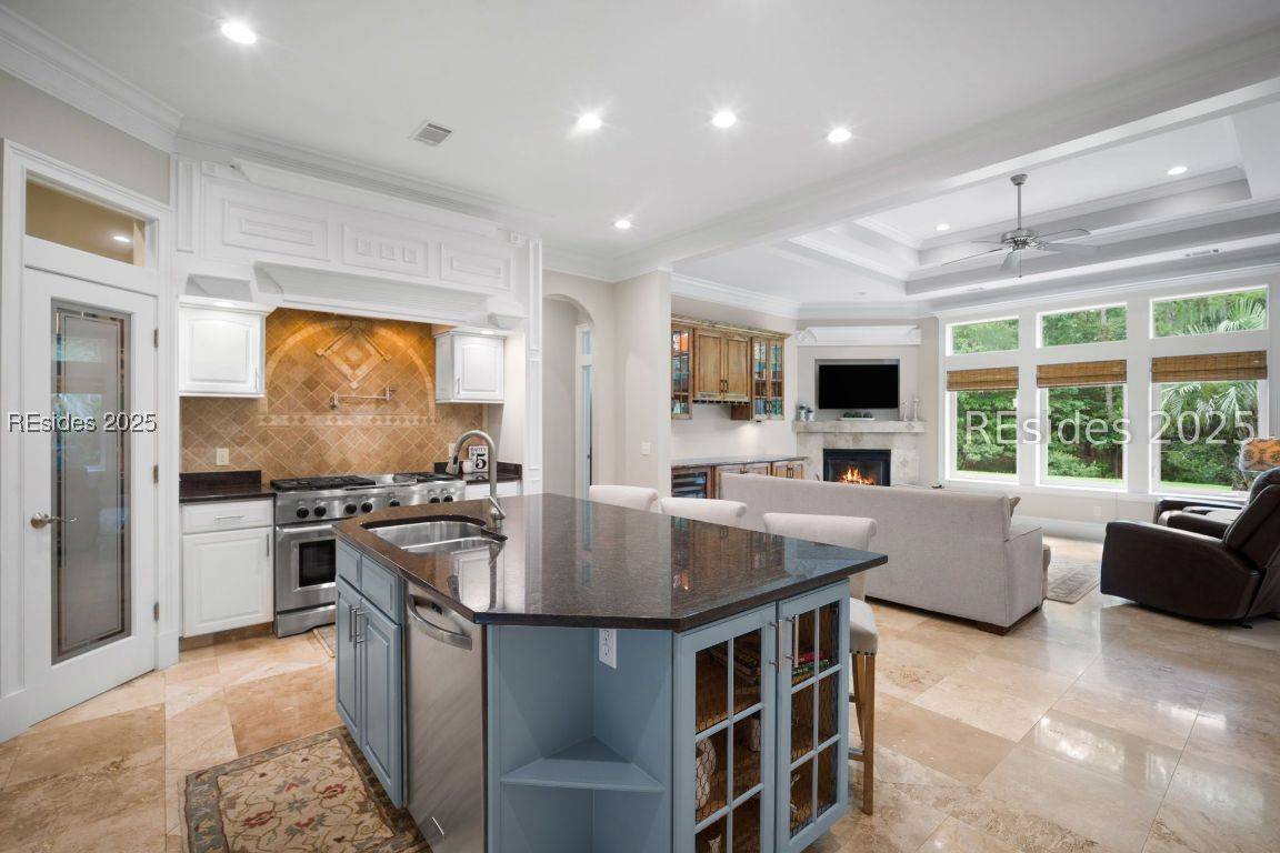 Hilton Head Island, SC 29926,5 Camden LN