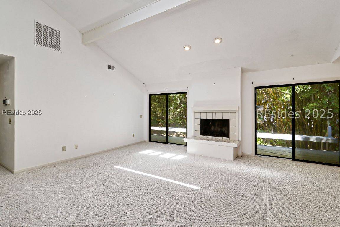 Hilton Head Island, SC 29928,17 Dewberry LN