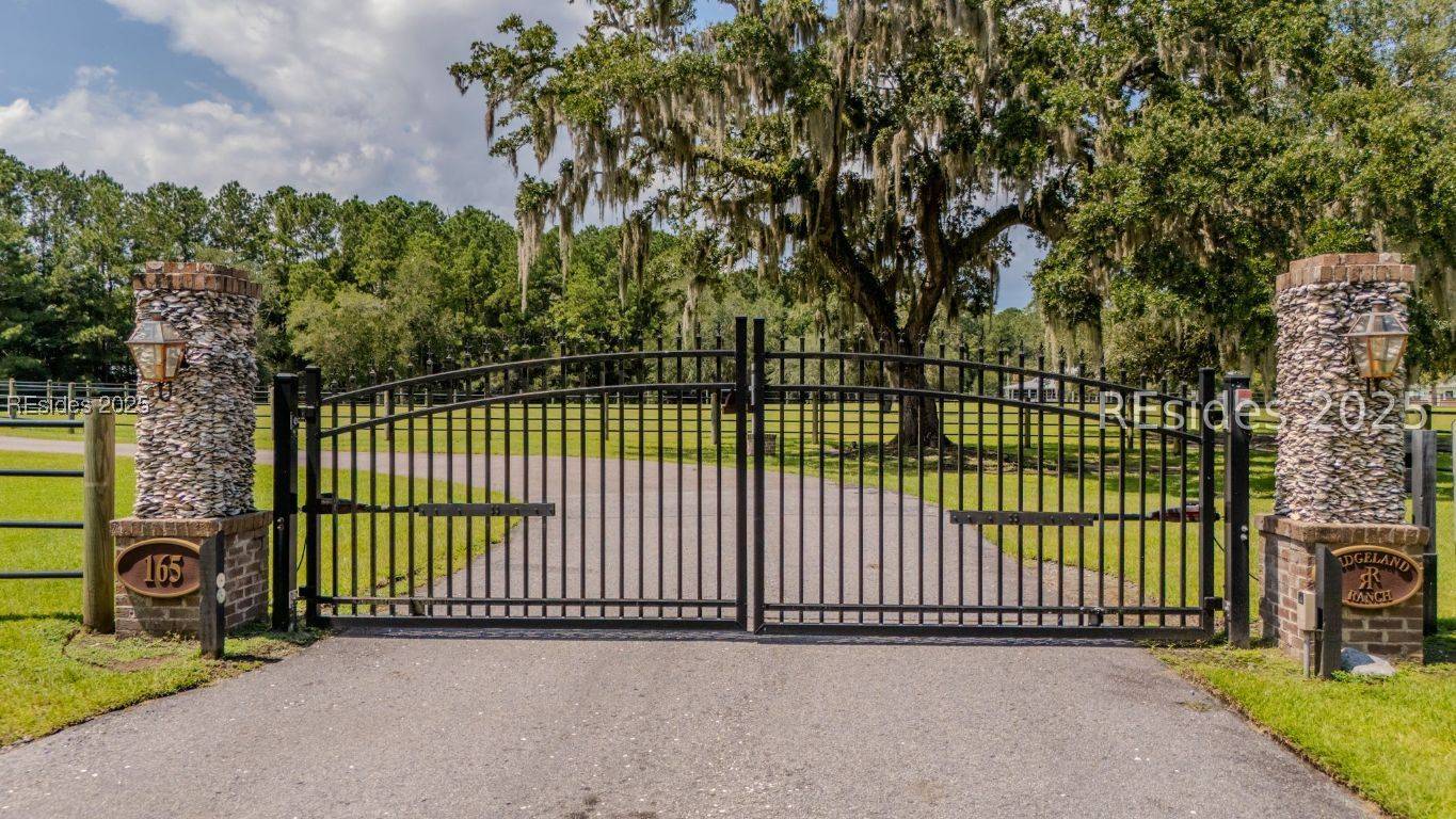 Ridgeland, SC 29936,165 Golda DR