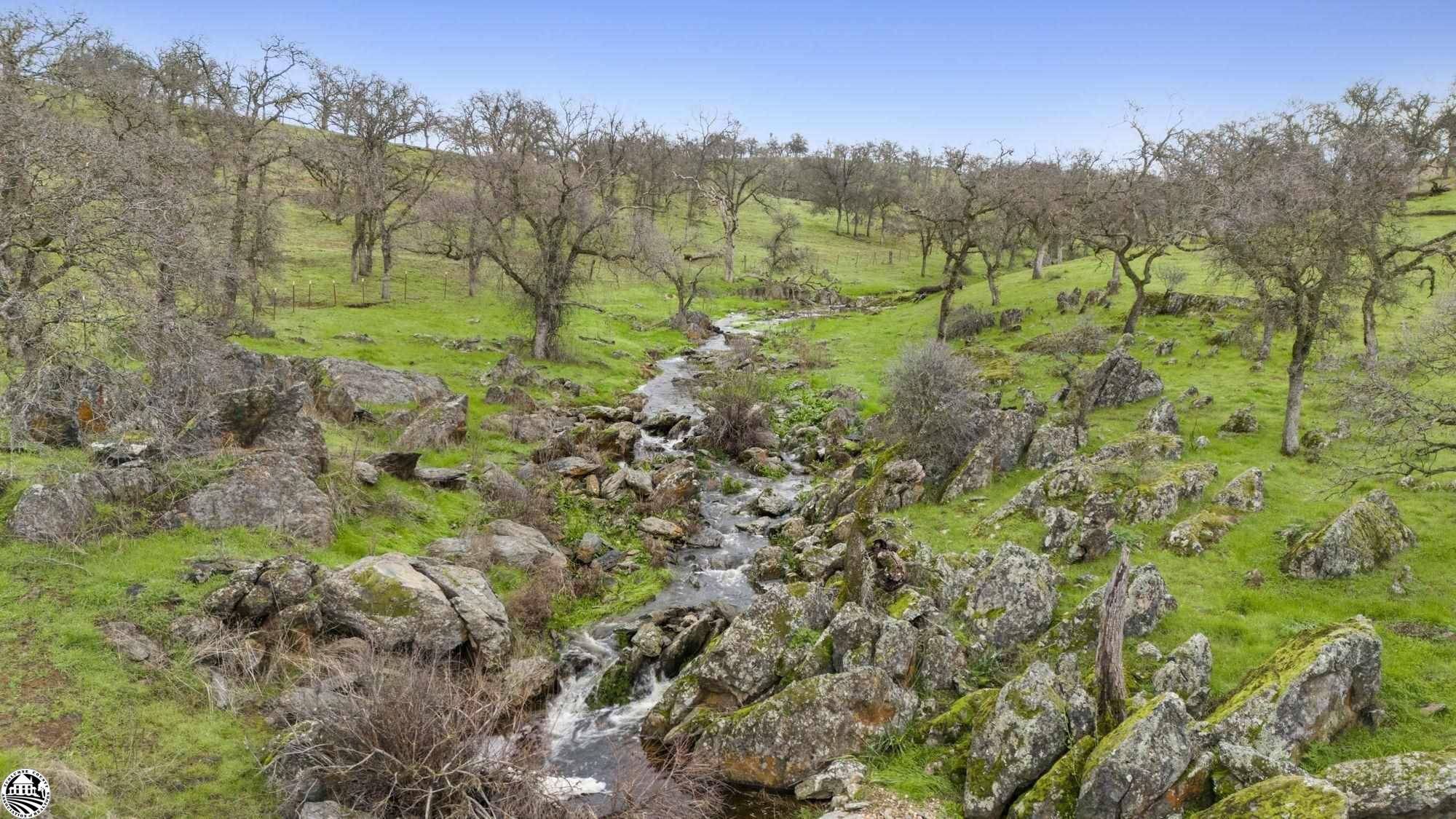 La Grange, CA 95329,9165 El Encanto