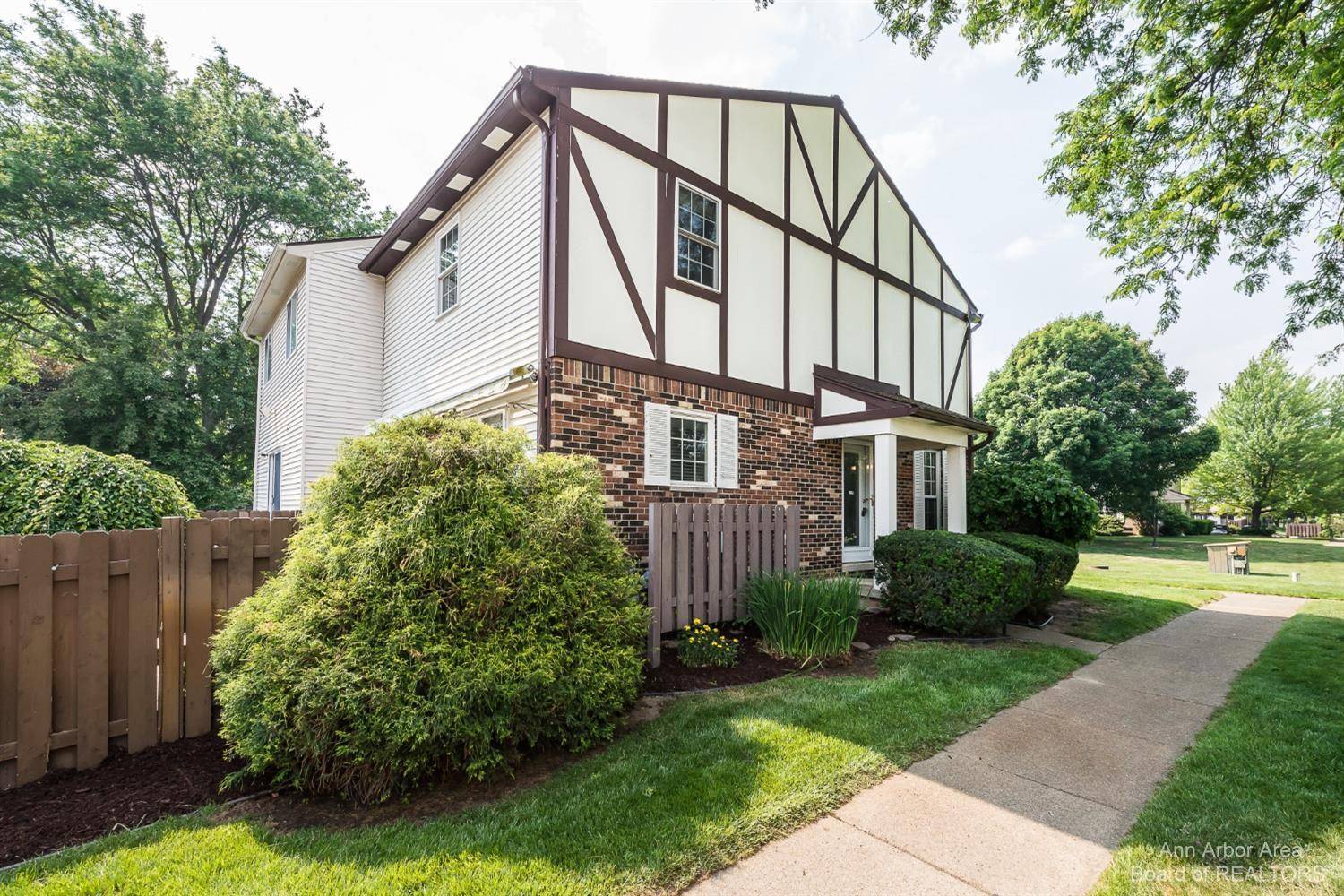 Ann Arbor, MI 48108,3294 Alpine Drive