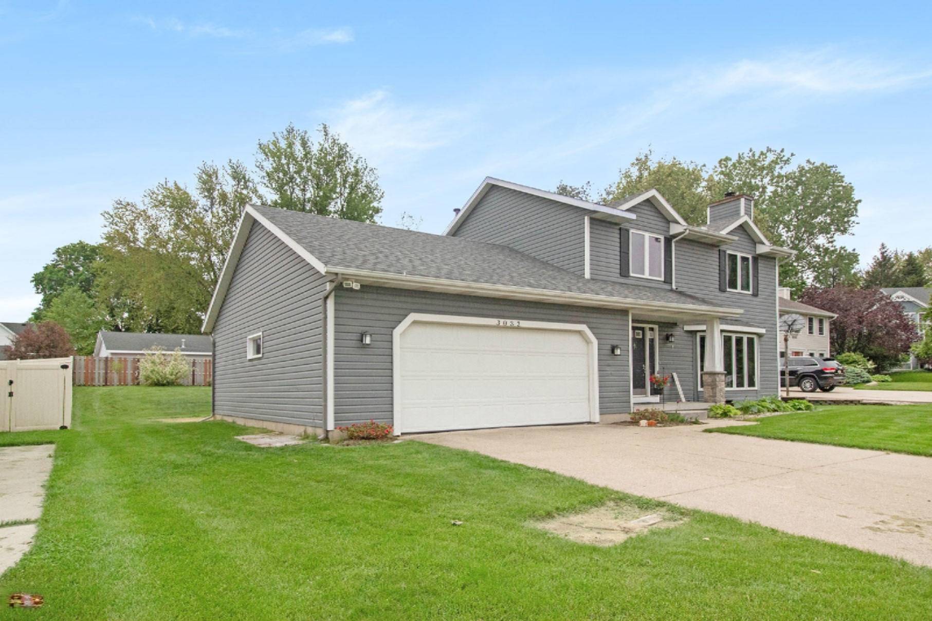 Hudsonville, MI 49426,3032 Country Court