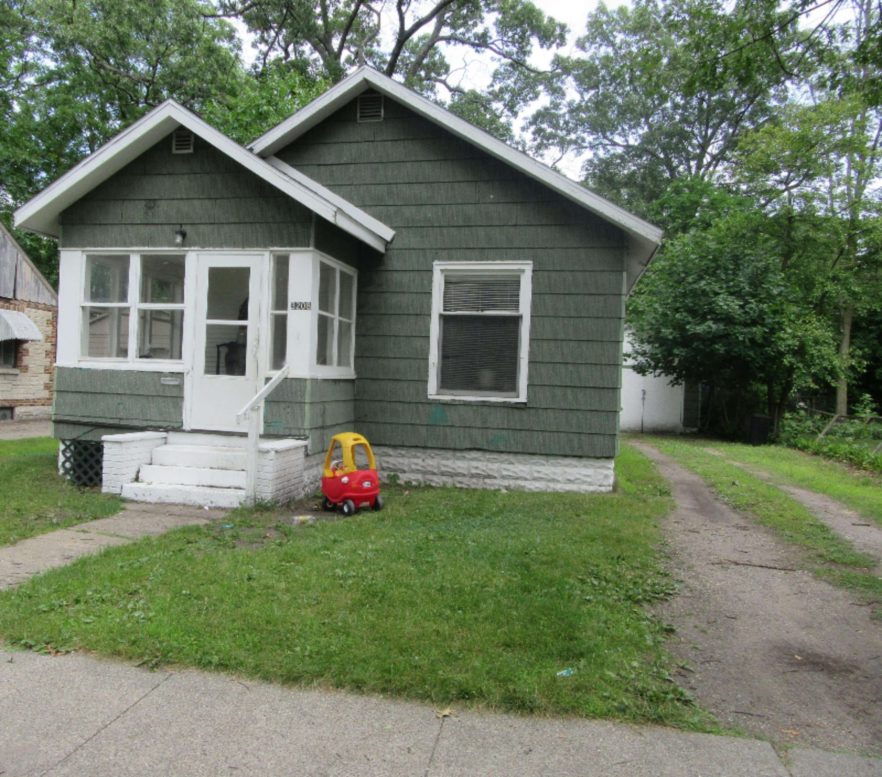 Muskegon Heights, MI 49444,3208 6th Street