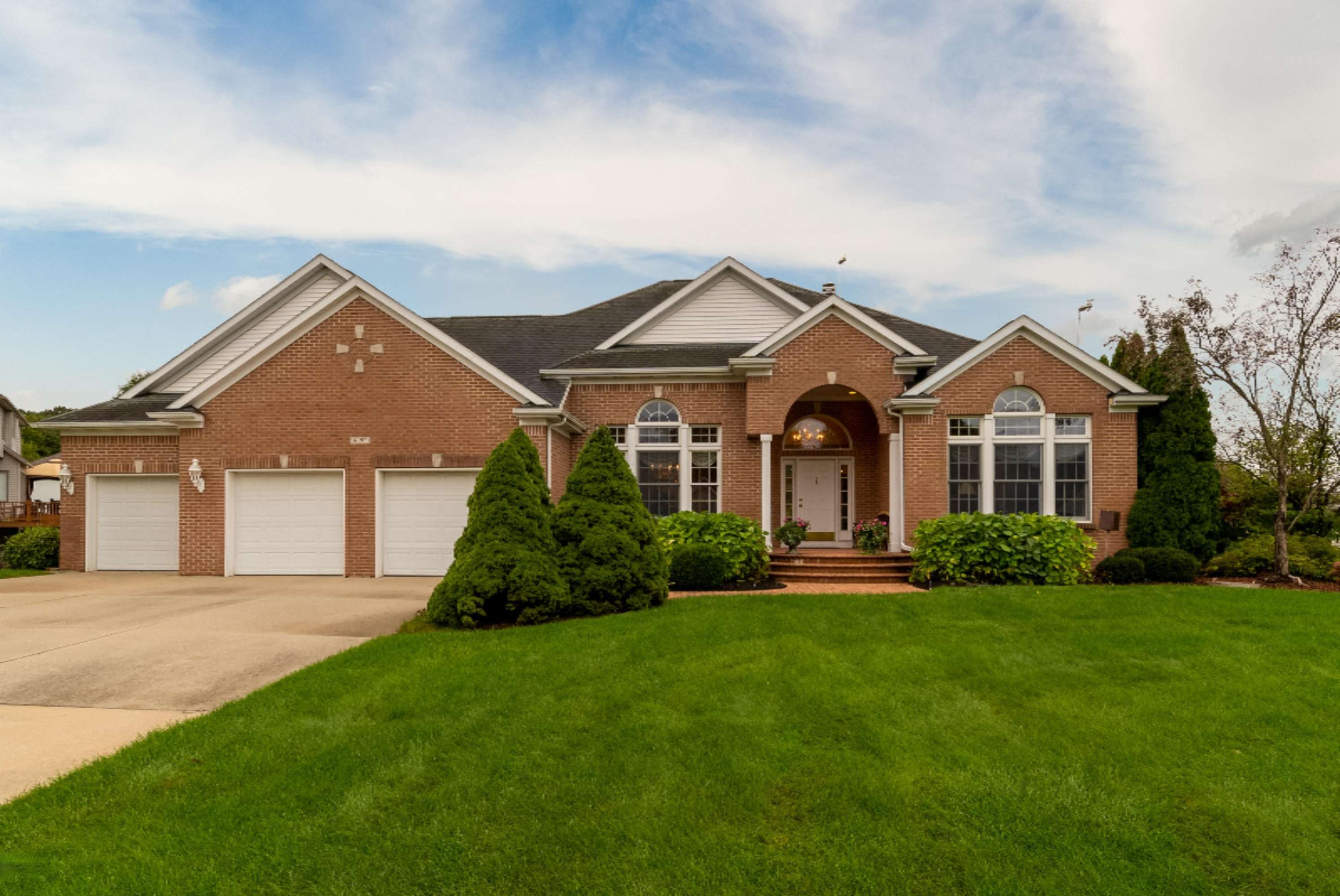 Hudsonville, MI 49426,6197 Summerhill Drive