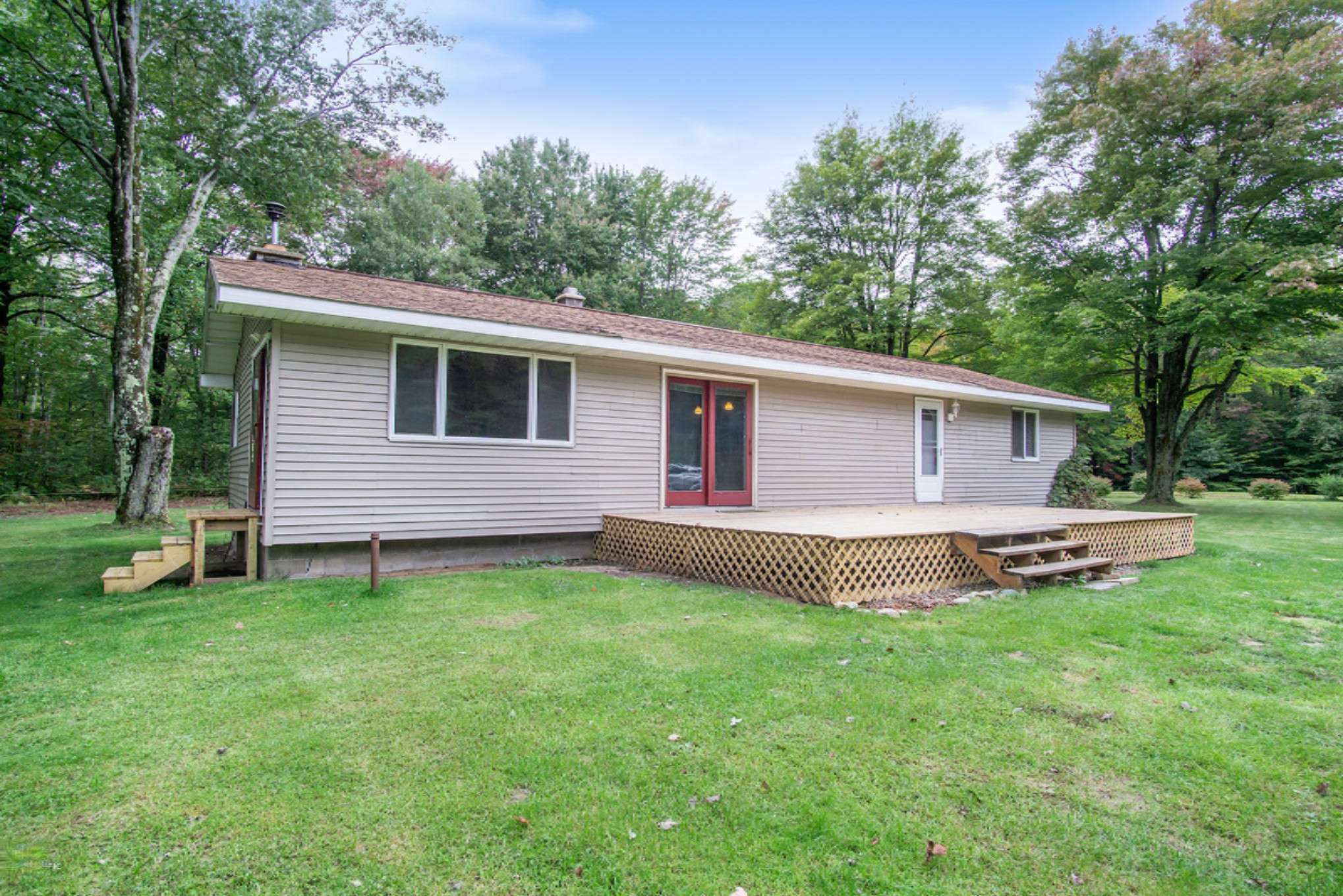 Scottville, MI 49454,325 W Millerton Road