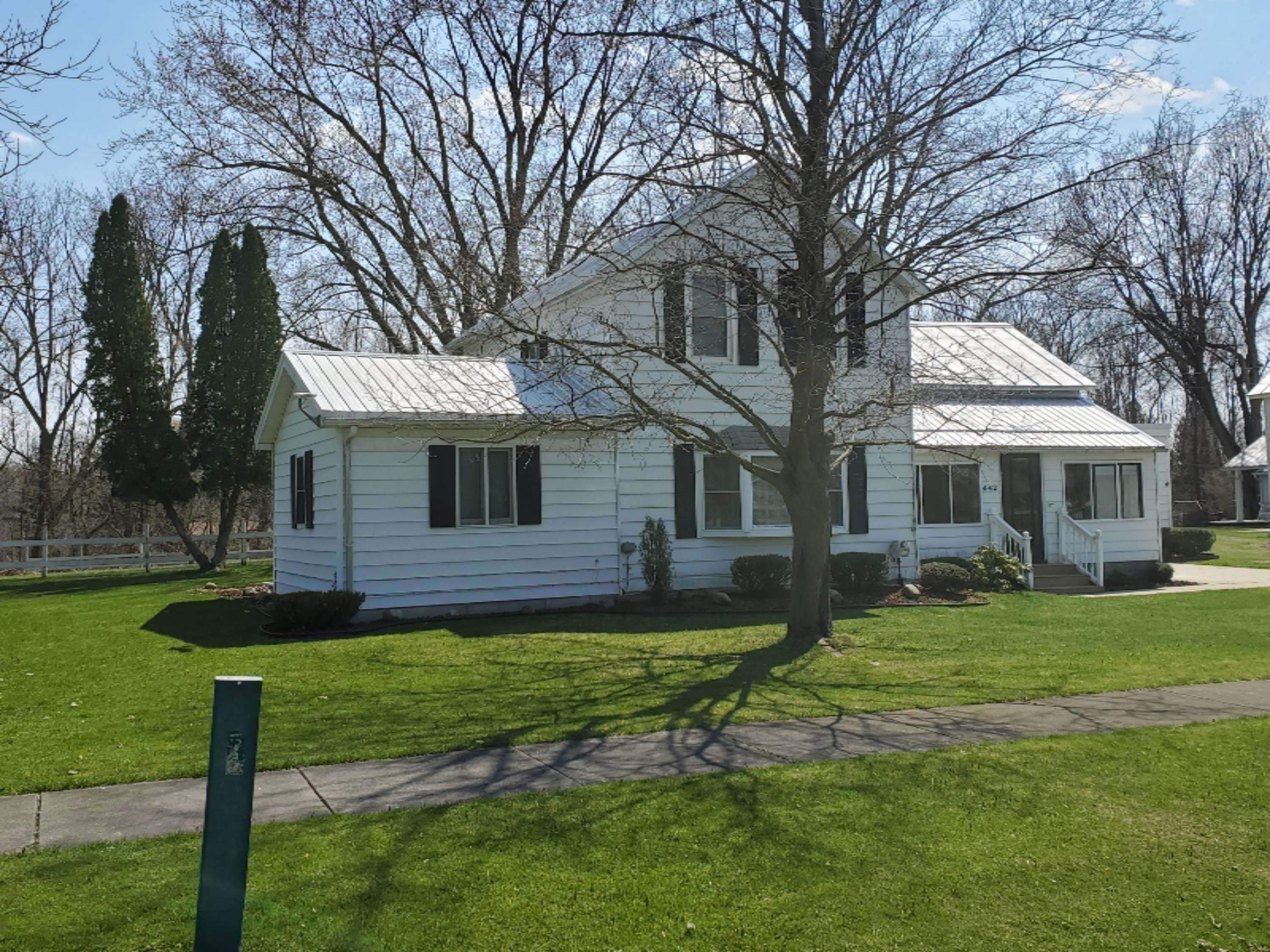 Hubbardston, MI 48845,442 Hanover Street