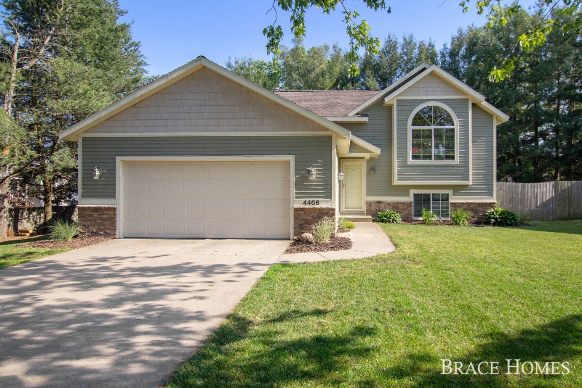 Hudsonville, MI 49426,4406 Baldwin Street