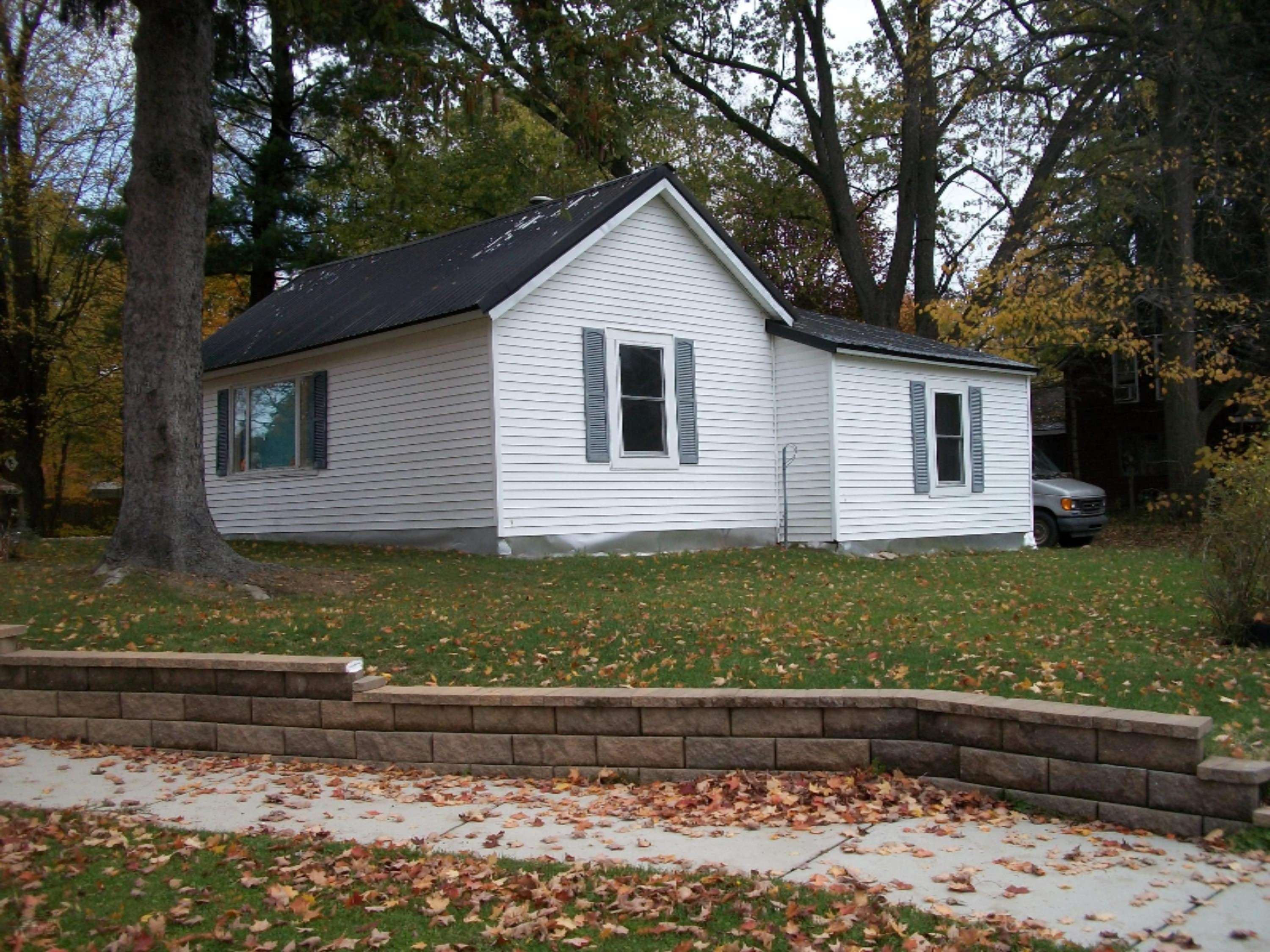 Bloomingdale, MI 49026,403 walnut Street