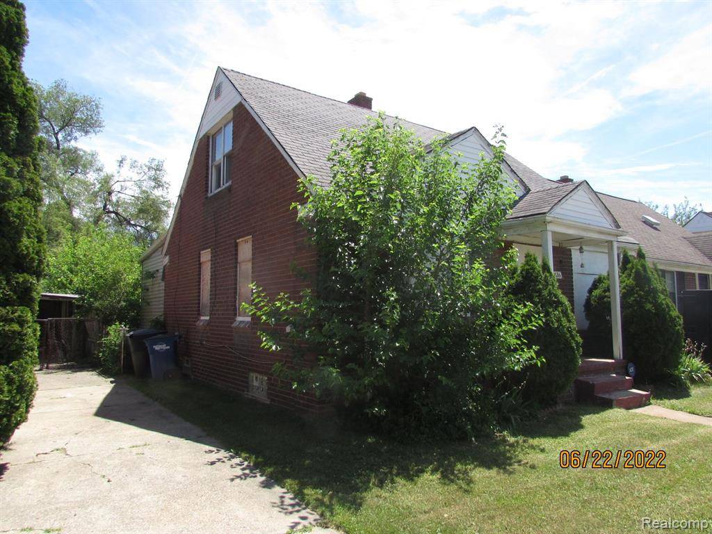 Detroit, MI 48221,20126 GREENLAWN Street