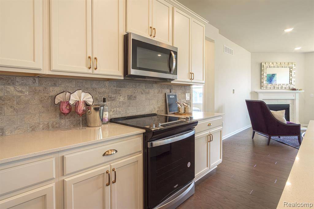 Brighton, MI 48116,4587 RESERVE Way