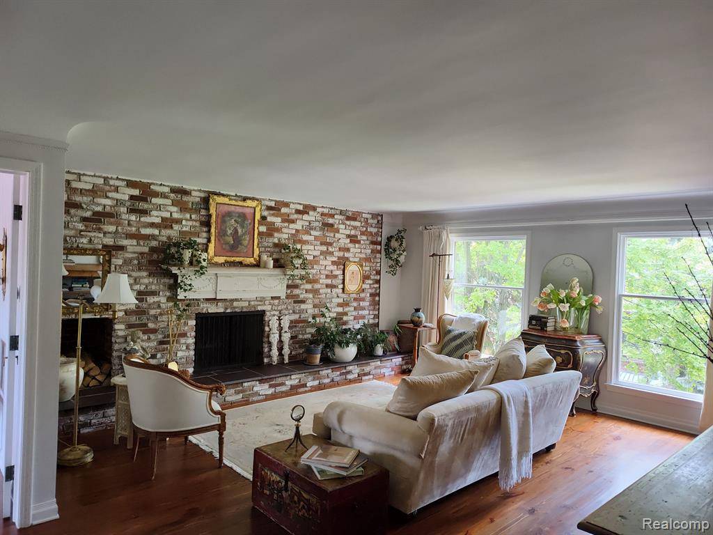 Grosse Pointe Woods, MI 48236,1780 VERNIER Road