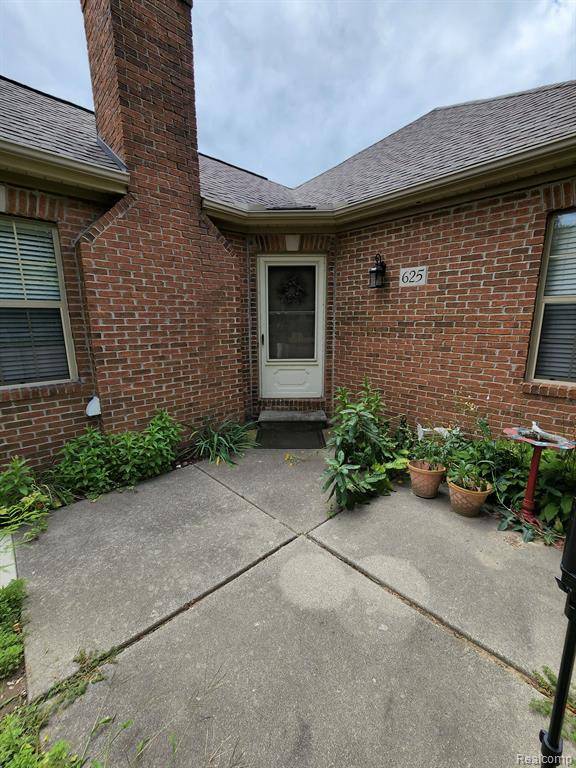 Grand Blanc, MI 48439,625 PERRY CREEK Drive