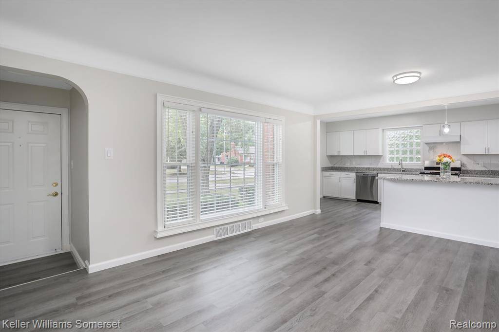 Grosse Pointe Woods, MI 48236,2024 Manchester Boulevard
