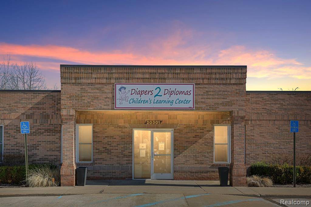 Clinton Twp, MI 48038,20301 CASS Avenue