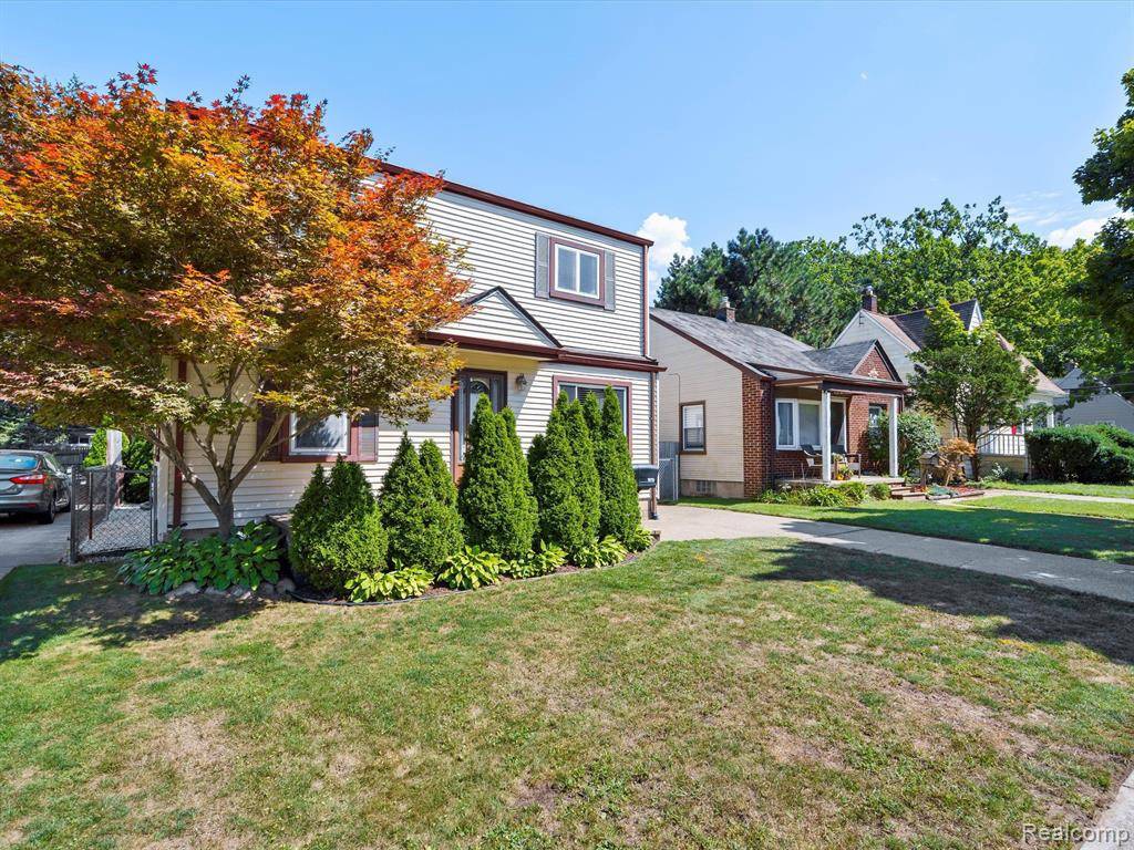 Royal Oak, MI 48067,1019 HOFFMAN Avenue