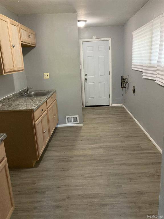 Detroit, MI 48223,14016 LAMPHERE Street