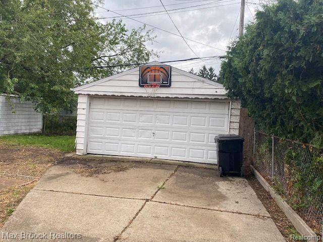 Detroit, MI 48205,15480 BRINGARD Drive