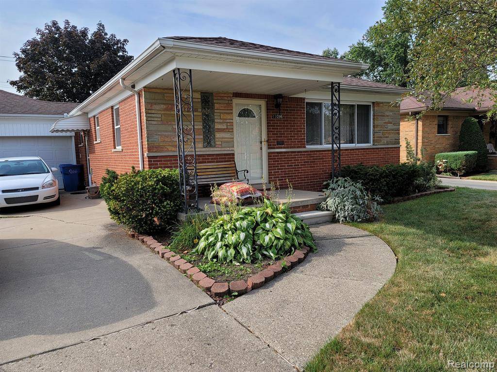 Warren, MI 48093,11096 IRVINGTON Drive