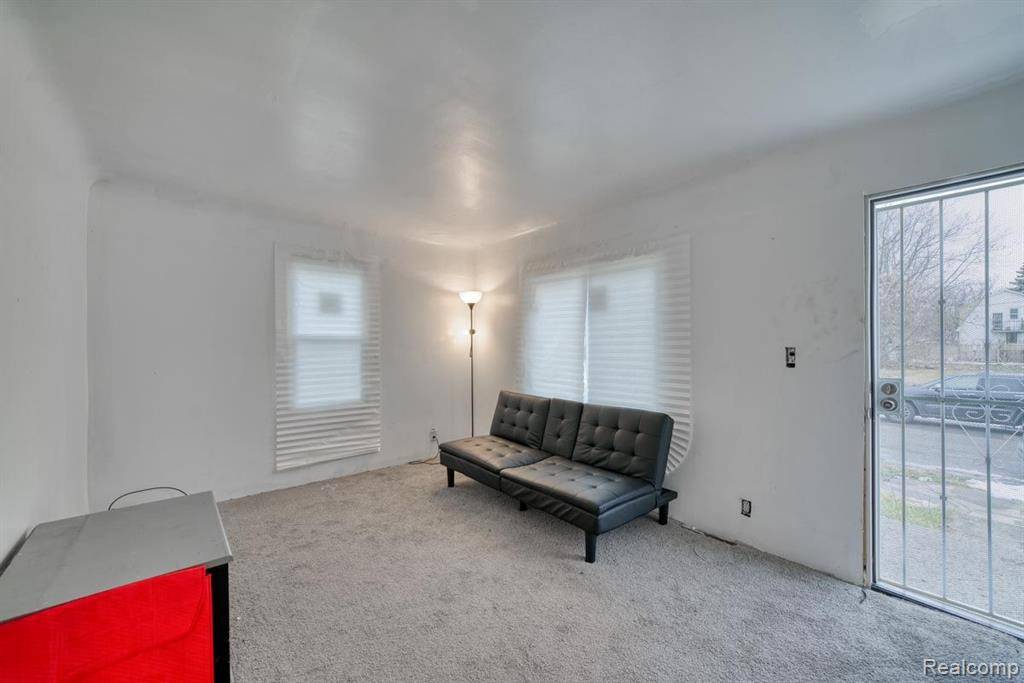 Detroit, MI 48205,12690 STRASBURG Street