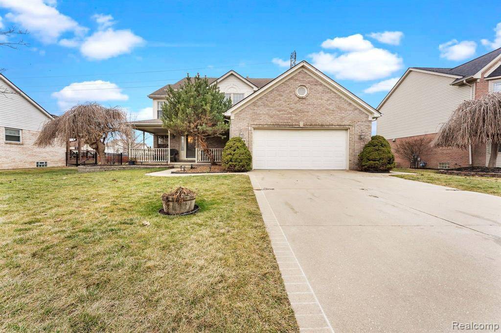 Woodhaven, MI 48183,23632 OAKLEIGH Avenue